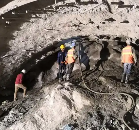 嘉定拱顶带模注浆料的施工流程及注意事项